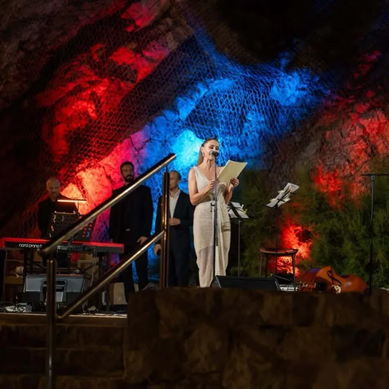 Mila Horvat u haljini Matije Vuice, a svi komentiraju istu stvar