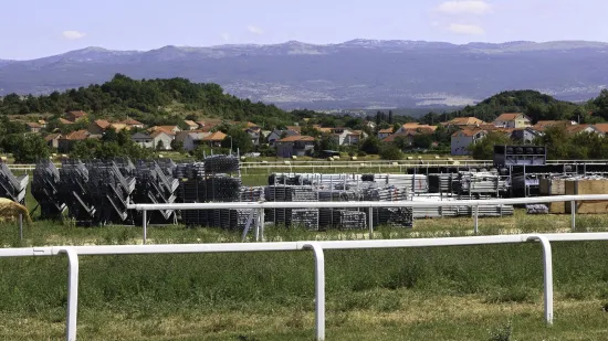 Počele pripreme za Thompsonov koncert u Sinju: Ovako izgleda dalmatinski Hipodrom