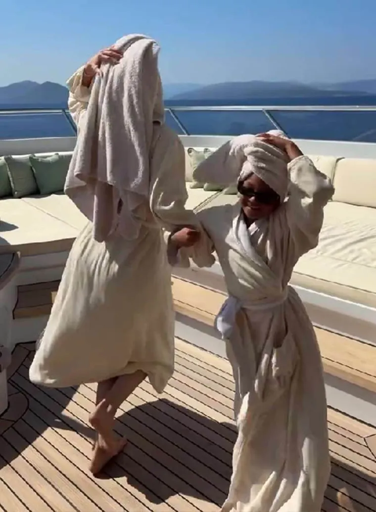 Kylie Jenner u vrućem izdanju uživa na jahti: Pozirala u kupaćem kostimu koji vrijedi više od godišnjeg odmora