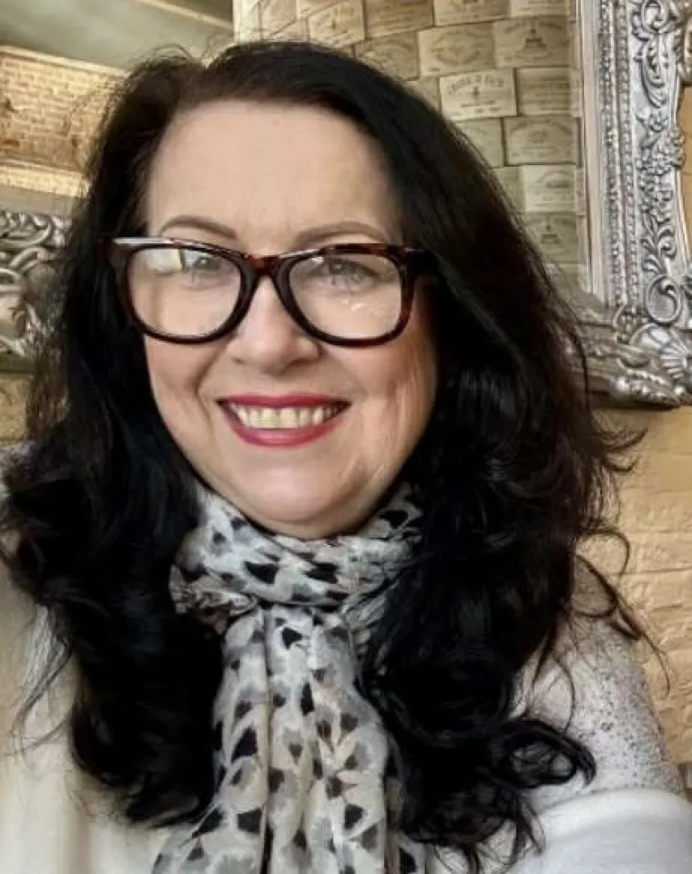 Je li moguće da je to on? Snimila bizaran prizor na nebu: 'Vidjela sam bljesak žute kose'