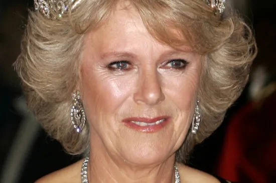 Pogledajte kako je kraljica Camilla izgledala s 26 godina