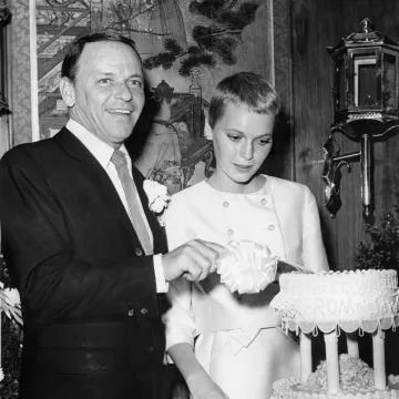 Brak koji je šokirao Hollywood: Frank Sinatra i Mia Farrow vjenčali se unatoč 29 godina razlike