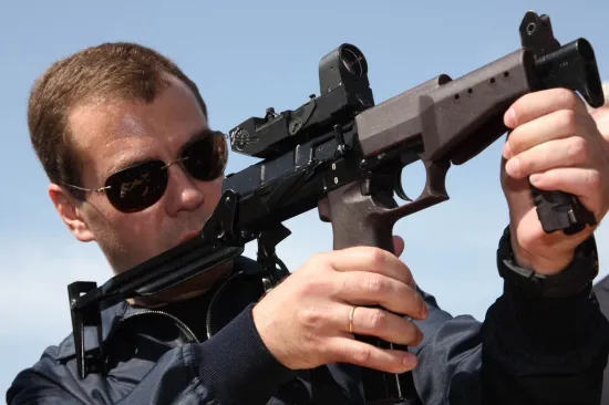 Rusi razmišljaju o udarima na Zapad? Medvedev poslao jezivu poruku: 'Odgovoriti u potpunosti'