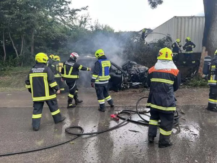 Djevojka (17) slupala luksuzni automobil: Trojica mladića ozlijeđena, jedan bi mogao ostati nepokretan