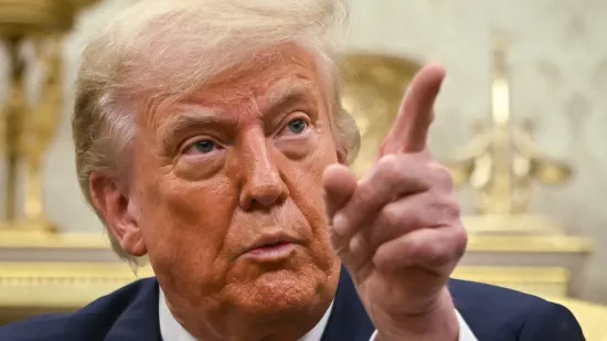 Trump poslao kriptično pismo s crtežom gole žene? Velika afera uzdrmala Ameriku