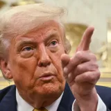 Trump poslao kriptično pismo s crtežom gole žene? Velika afera uzdrmala Ameriku