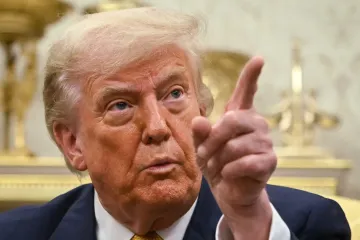 Trump poslao kriptično pismo s crtežom gole žene? Velika afera uzdrmala Ameriku