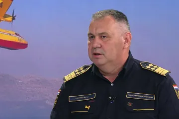 Zapovjednik otkrio stanje s požarom u Pakoštanima: 'Pomažu četiri kanadera'