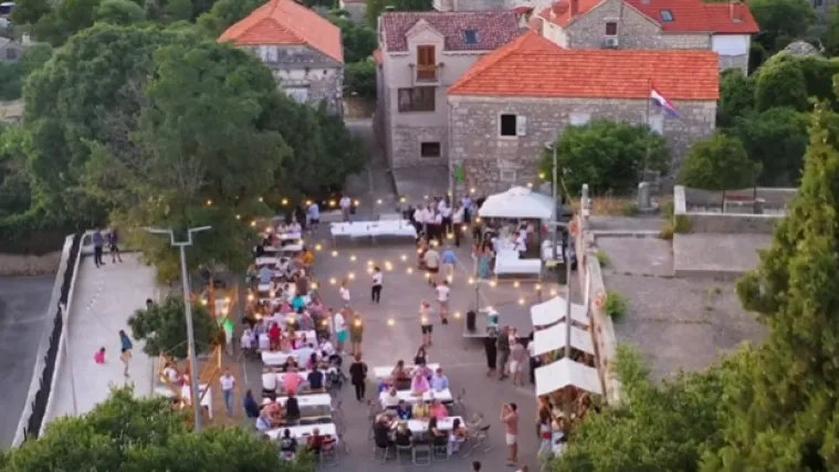 Kakva večer na Braču! Okupili se iseljenici iz cijelog svijeta