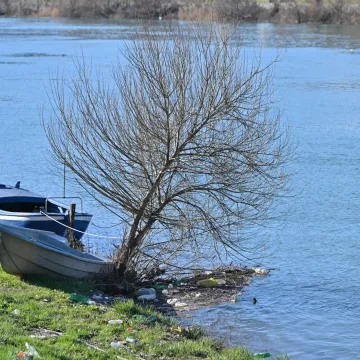 Tragedija kod Metkovića: Jedan muškarac poginuo, za drugim se intenzivno traga