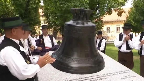 Vinkovački 'Big Ben' ponovno pred svojom crkvom: 'Drago mi je da vratilo u punom sjaju'