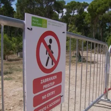 Hlada nigdje, ograde svuda: Evo kakvo je stanje s popularnom splitskom plažom