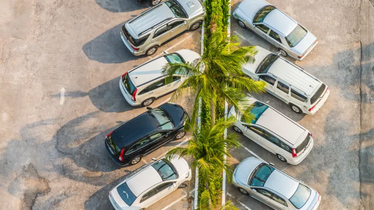 Svaka minuta je važna: U ovakvim situacijama razbijte staklo na automobilu