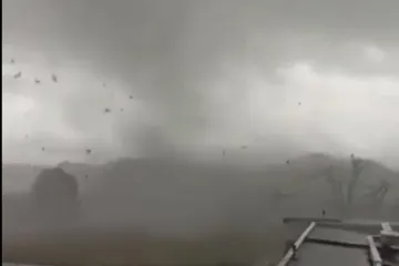 Tornado opustošio zračnu luku: Snimke lede krv u žilama