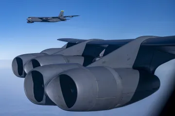 Putnički avion zamalo se sudario s američkim bombarderom: Pilot ispričao dramatične trenutke