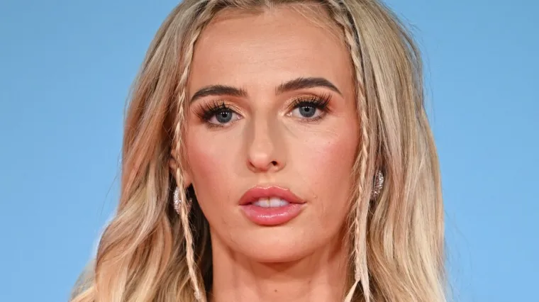 Ona je engleska heroina: Svi pričaju o Chloe, jedna stvar učinila ju je besmrtnom