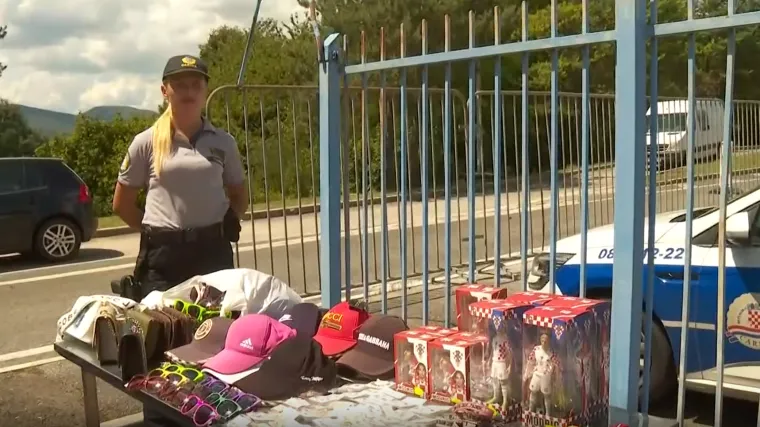 Velika zapljena krivotvorina na obali - pale tisuće lažnjaka! Trgovcima prijete paprene kazne
