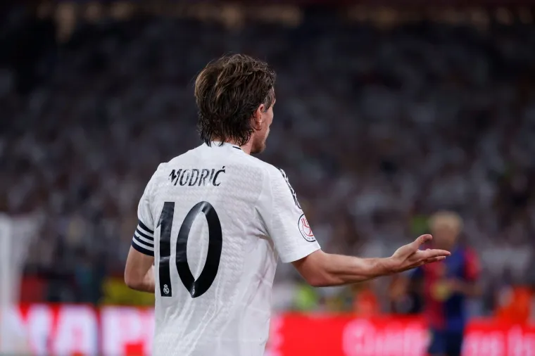 Mbappe iznenadio neobičnom objavom: Znači li ovo da je on Modrićev nasljednik?