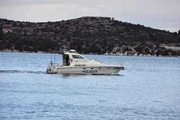 Sudarili se gliser i brodica: Jedna osoba teže ozlijeđena