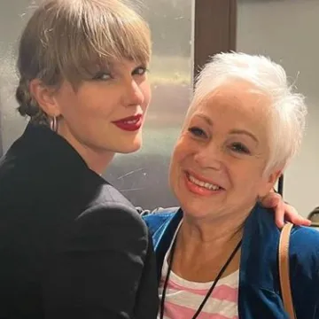 Majka bivšeg dečka Taylor Swift: 'Drago mi je što nisam postala njezina svekrva'
