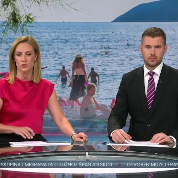 Djevojka ubijenog mladića se slomila na mjestu zločina: Cure detalji ubojstva na jadranskoj plaži