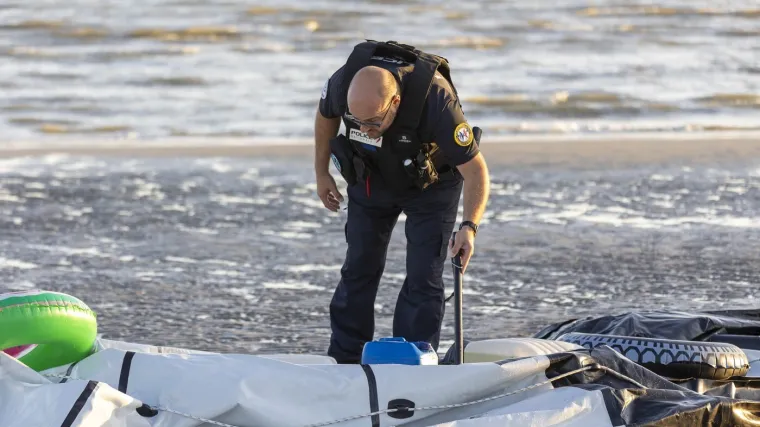 Djevojka ubijenog mladića se slomila na mjestu zločina: Cure detalji ubojstva na jadranskoj plaži
