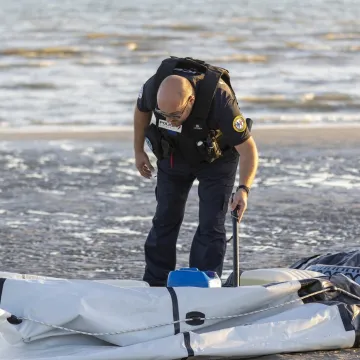Djevojka ubijenog mladića se slomila na mjestu zločina: Cure detalji ubojstva na jadranskoj plaži