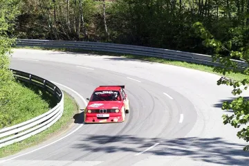 Horor na reliju: Auto izletio u gledatelje, dvoje mrtvih