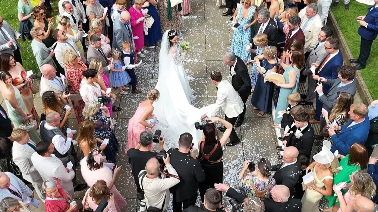 Klinac iz hit serije više nije dijete: Oženio se, fotografije s vjenčanja vrište luksuz