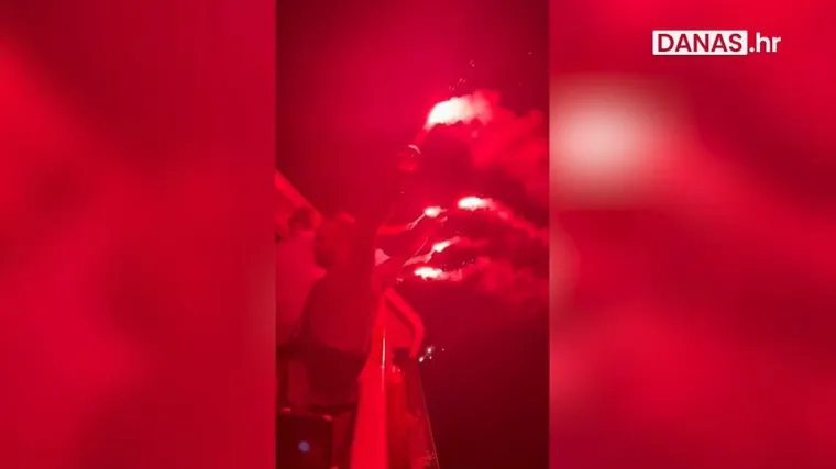 Pogledajte kako se fešta u čast Oliveru Dragojeviću: Ovo se ne viđa svaki dan