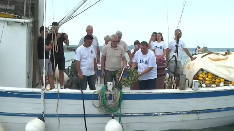 Ribari se prisjetili stvaranja Mornarice, a policijski Poskoci za Oluju u kajacima će obići Maslenički most