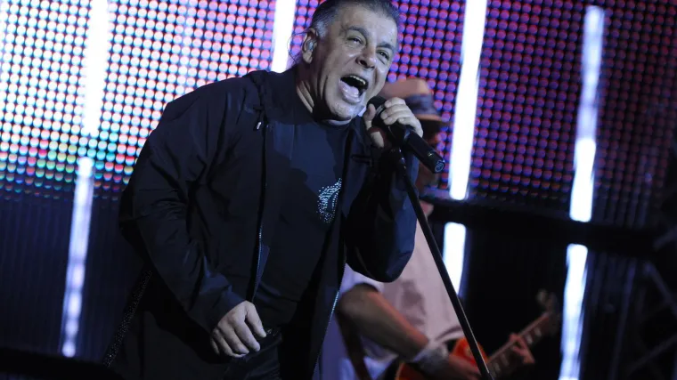 [KVIZ] Koliko znaš o pjevaču Akiju Rahimovskom?