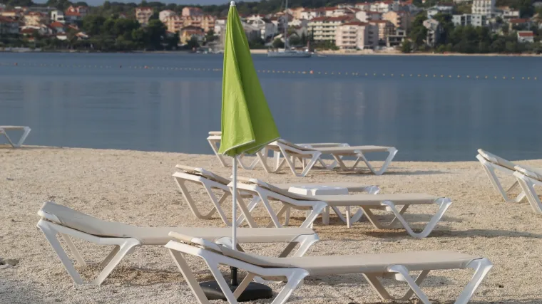 Pukla im sezona? Počela međusobna optuživanja: 'Dva pomfrita 16 eura, dvije ležaljke 200 eura'