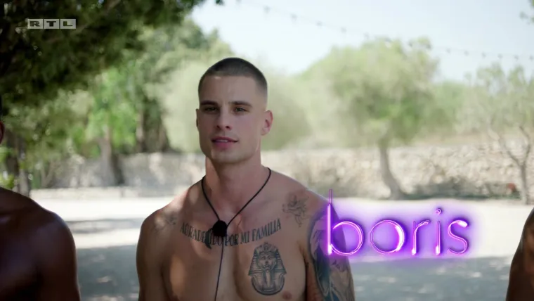 'Bombshell' Boris 'velikom zmijom' izmamio Toni osmijeh u Love Islandu UK - pogledajte video!