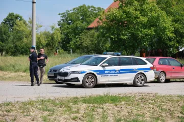 Autom se zabio u više ljudi pa dobio brutalne batine: Mlatili ga po glavi i tijelu