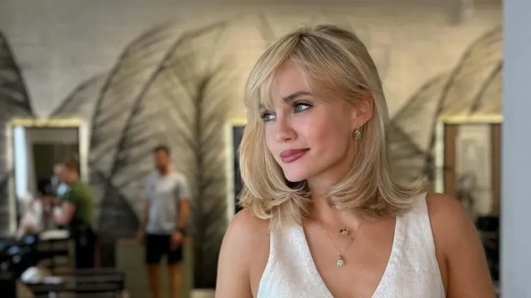 Voditeljica Edina Pršić Babić o beauty rutini, a rekla nam je i bez čega ne započinje dan