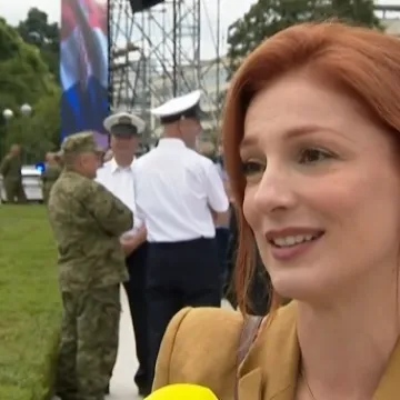 Ona će na svečanosti vojnog mimohoda izvesti pjesmu Doris Dragović: 'Velika je to odgovornost'