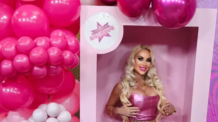 Kraljica plastičnih operacija: Živa Barbika koja tvrdi da joj je opsjednuta lutka kći