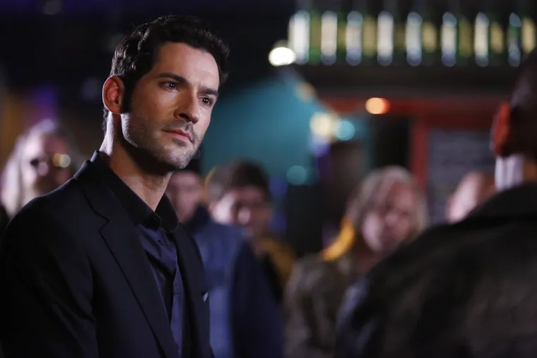Tko je Tom Ellis, tiha patnja žena diljem svijeta? Odrastao je okružen vjerom, a poslovno je Lucifer