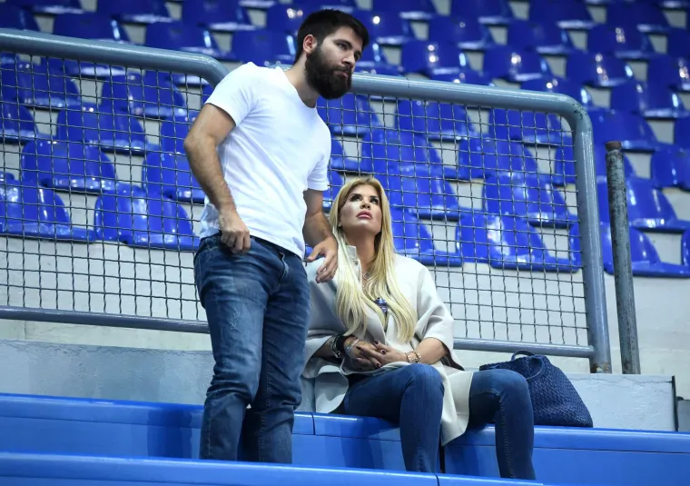 Kraj braka Tedeschija i Nike Perenčević? Ona viđena u društvu prvog čovjeka HNS-a