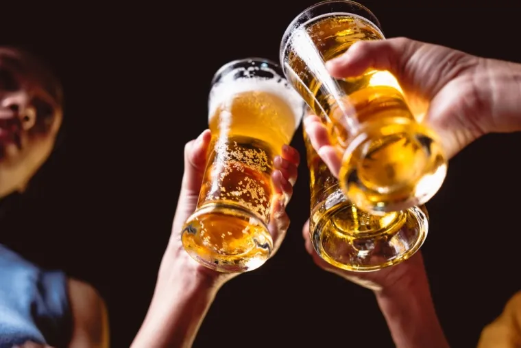 Koji znak je vaš idealan partner za odlazak na pivo? Otkrijte i proslavite skupa ovaj Međunarodni dan