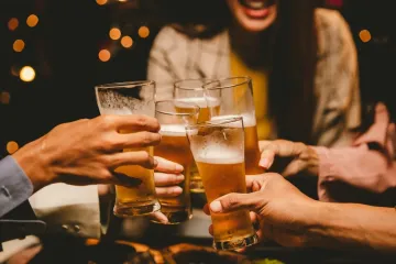 Koji znak je vaš idealan partner za odlazak na pivo? Otkrijte i proslavite skupa ovaj Međunarodni dan