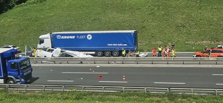 Stravična nesreća u Sloveniji! Na autocesti Maribor-Ljubljana poginulo pet osoba