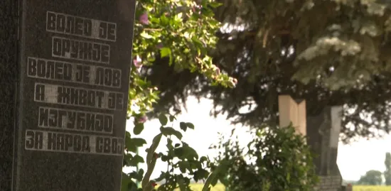 Evo tko uklanja nadgrobne spomenike koji veličaju agresiju na Hrvatsku