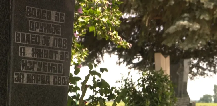Evo tko uklanja nadgrobne spomenike koji veličaju agresiju na Hrvatsku