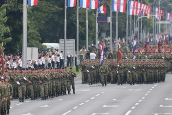 Patite li od hoplofobije, očekuju vas izazovni dani. Donosimo savjete kako ih lakše prebroditi