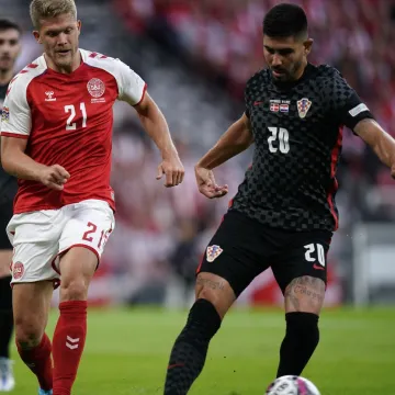 Hajduku propada dolazak reprezentativnog stopera: Erlić seli u Dansku?