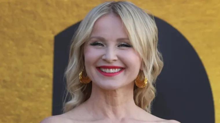 Danijela Martinović objavila svoj prvi plakat s početka karijere: 'Lijepa bila, lijepa ostala'