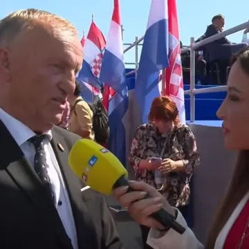 Krešić: Mimohod ima veliku simboliku, ali i pokazuje građanima na što je utrošen njihov novac