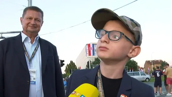 Dječak Matej: 'Mimohod je odličan, reći ću Anušiću da je to odlično organizirao'
